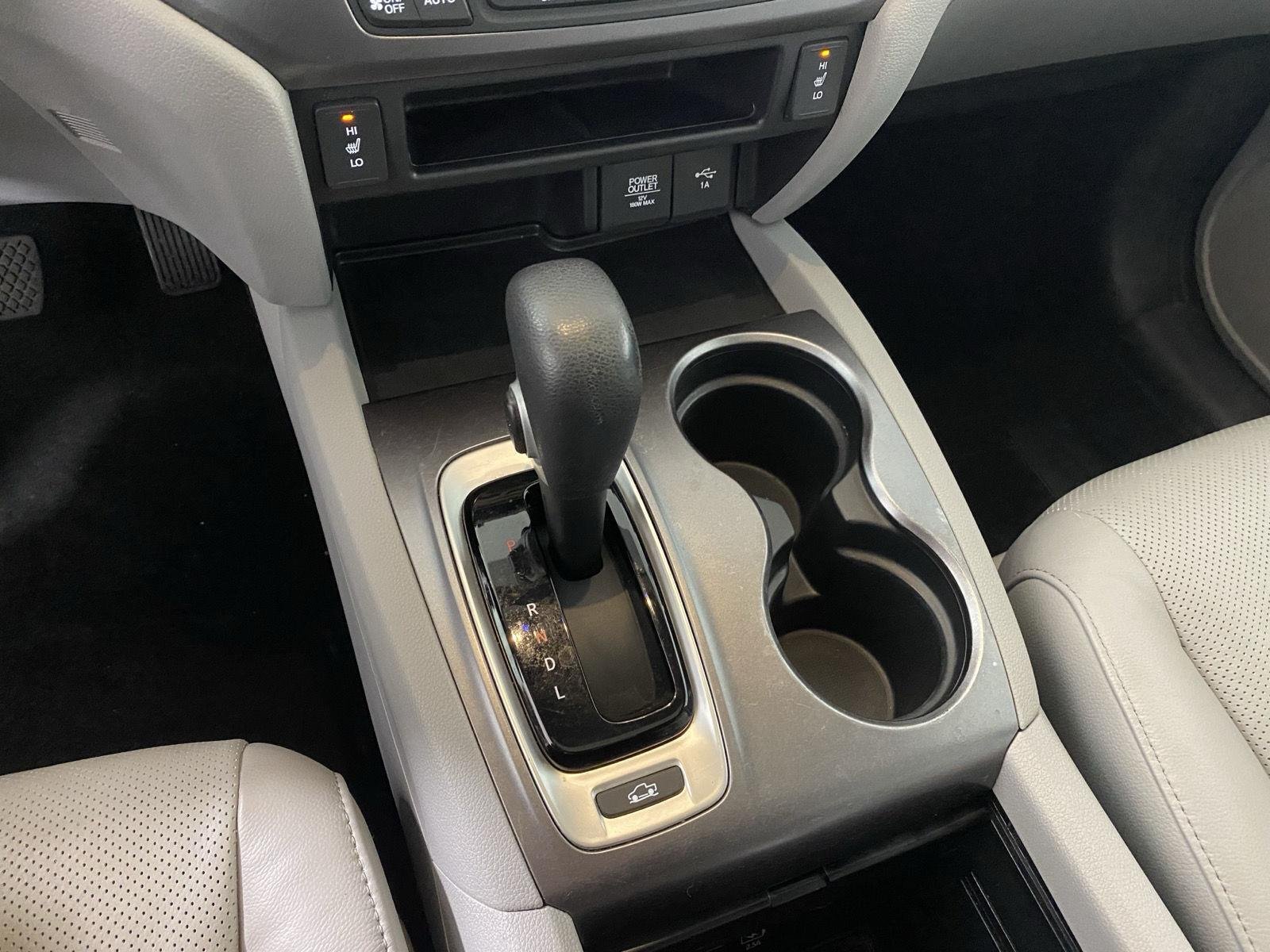 Used 2019 Forest Mist Metallic Honda RTL image 24