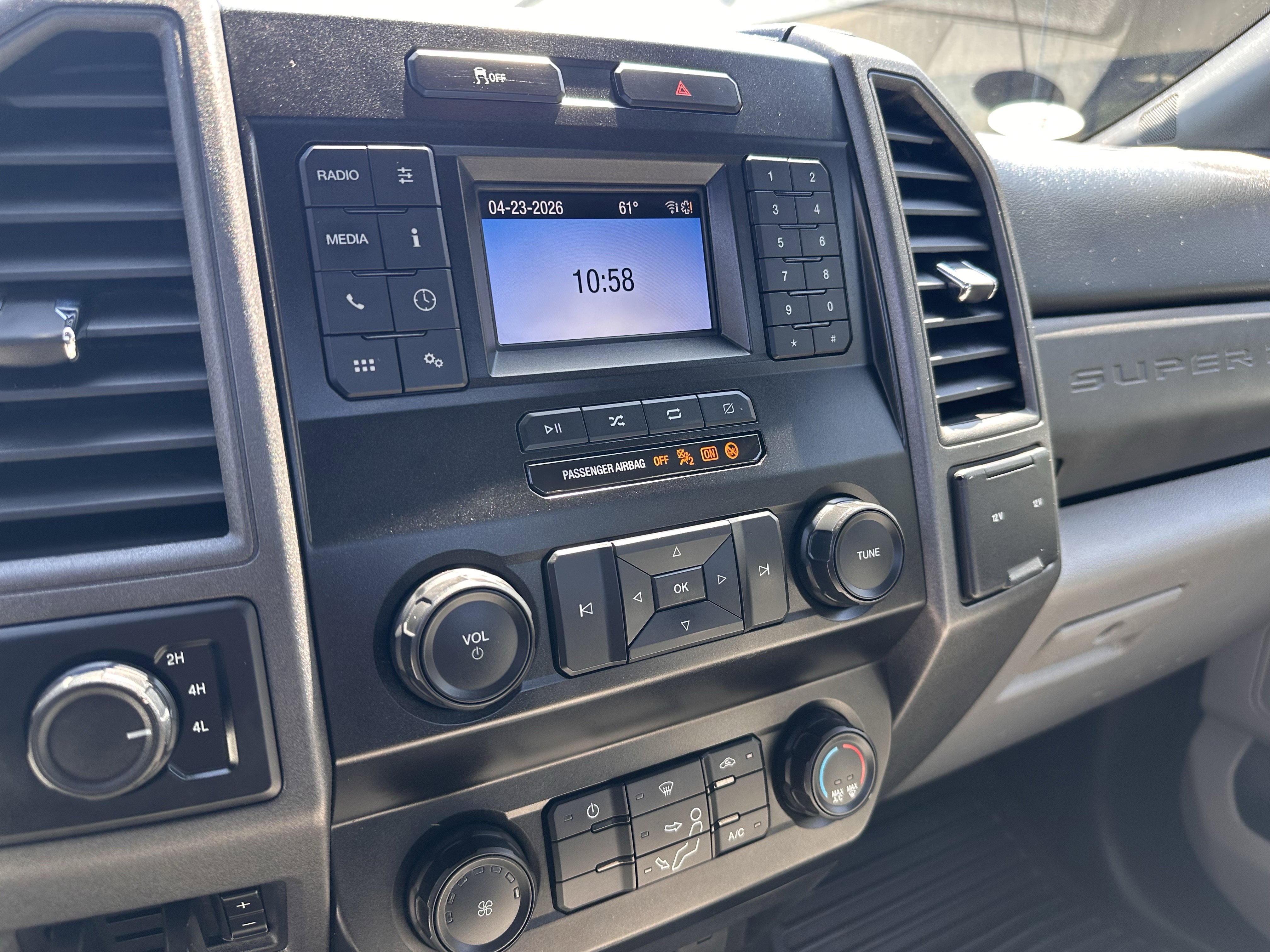 Used 2020 Oxford White Ford XL image 13