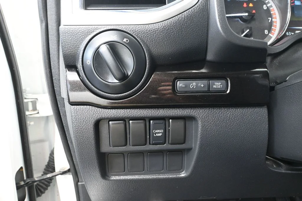 Used 2018 White Nissan SV image 28