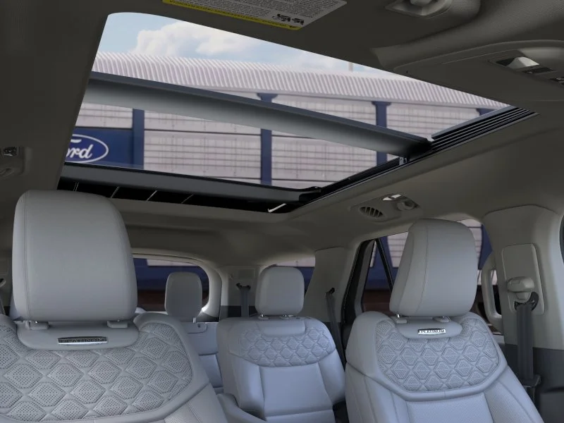 New 2026 Star White Metallic Tri-Coat Ford Platinum image 48