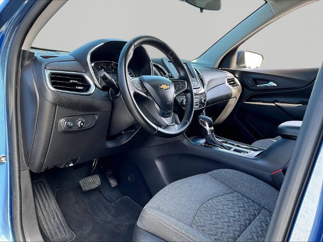 Used 2024 Lakeshore Blue Metallic Chevrolet LT image 8