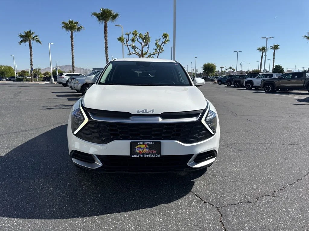 Used 2023 White Kia LX image 3