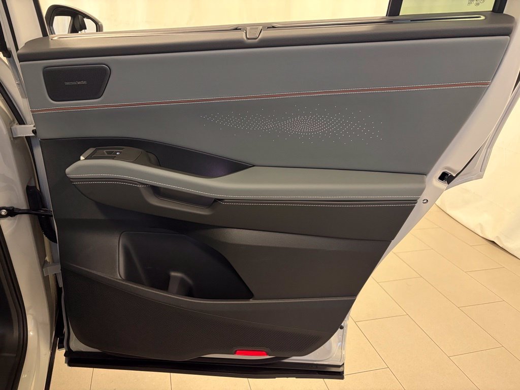 New 2027 Sandstone Volkswagen 2.0T SEL image 37