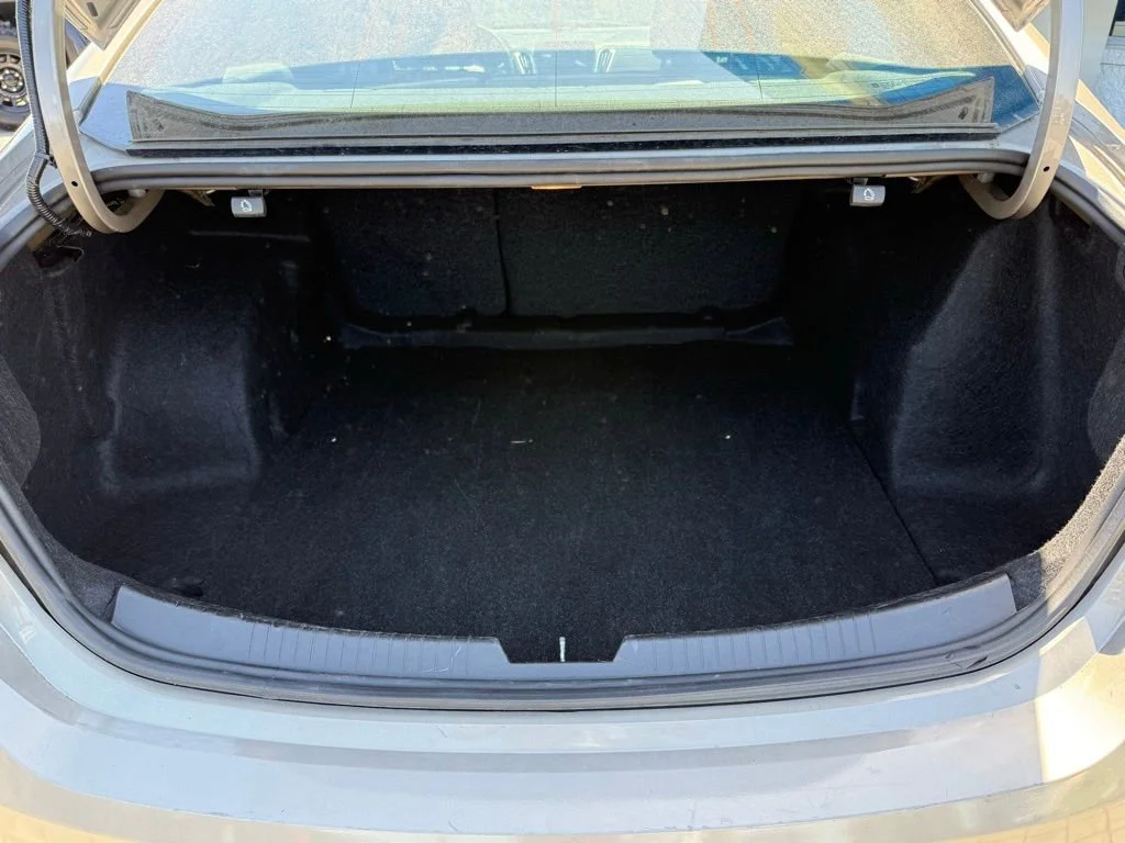 Used 2022 Mineral Gray Metallic Chevrolet LT image 10