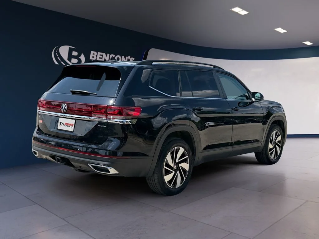 Used 2025  Volkswagen 2.0T SE w/Technology image 5