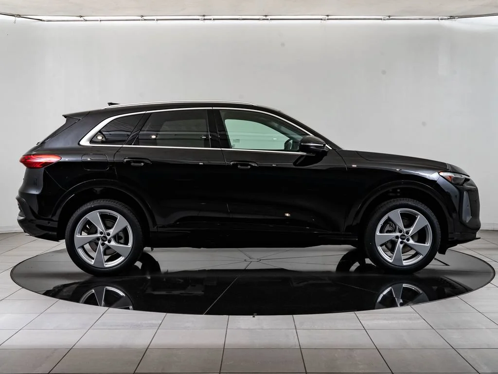 2026 Audi Q5 Premium Plus - Photo 11