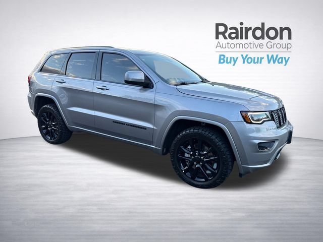 Used 2021 Billet Silver Metallic Clearcoat Jeep Laredo X image 1