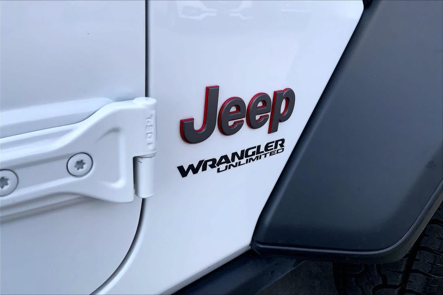 Used 2022 Bright White Clearcoat Jeep Unlimited Rubicon image 29