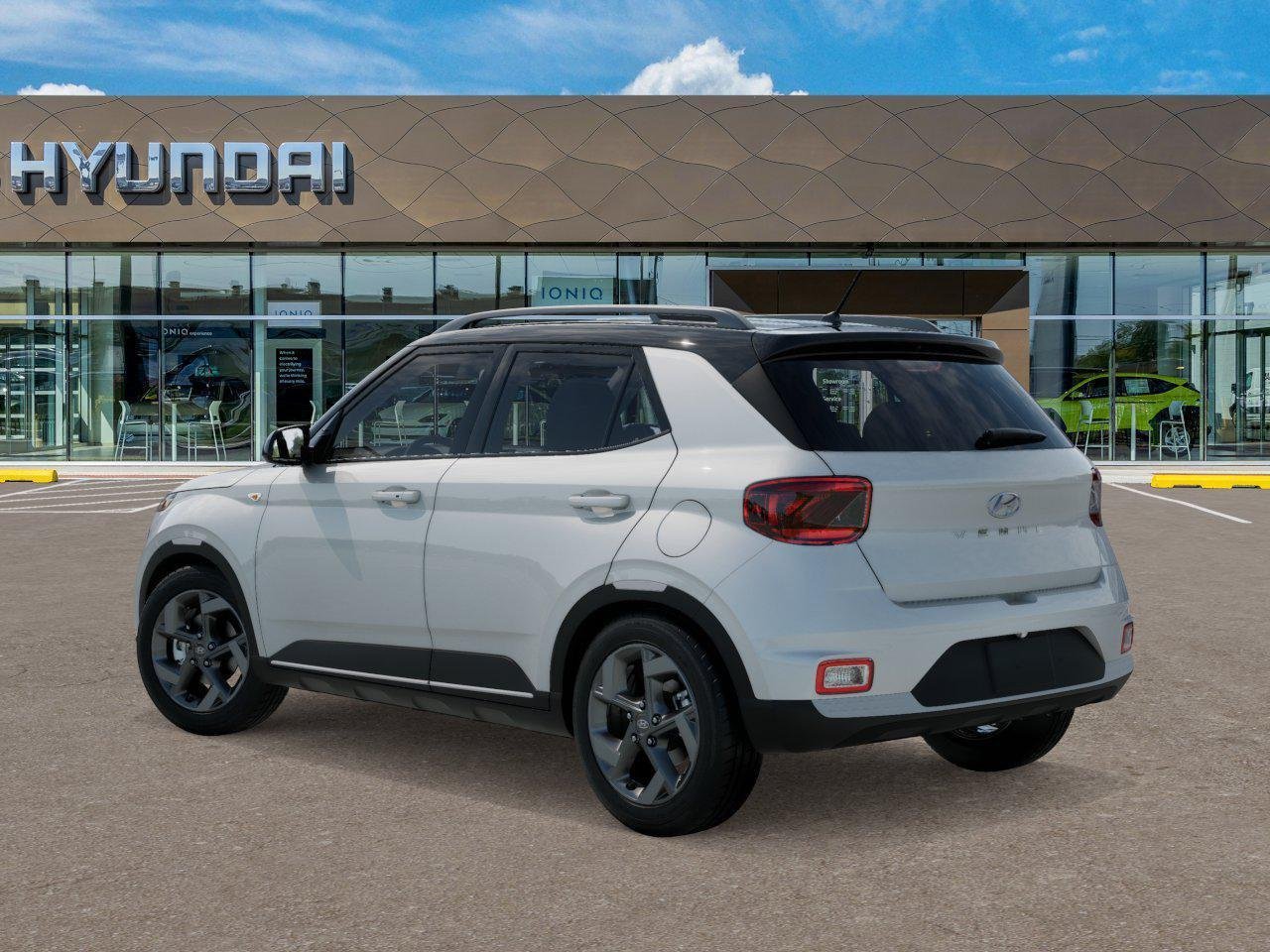 New 2026 Lunar White w/Black Roof Hyundai SEL w/Two-Tone Roof image 5
