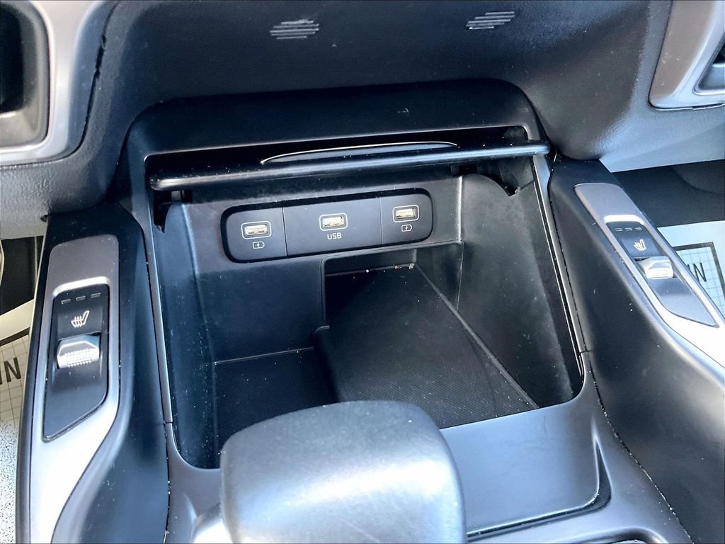 Used 2021 Sparkling Silver Kia S image 26