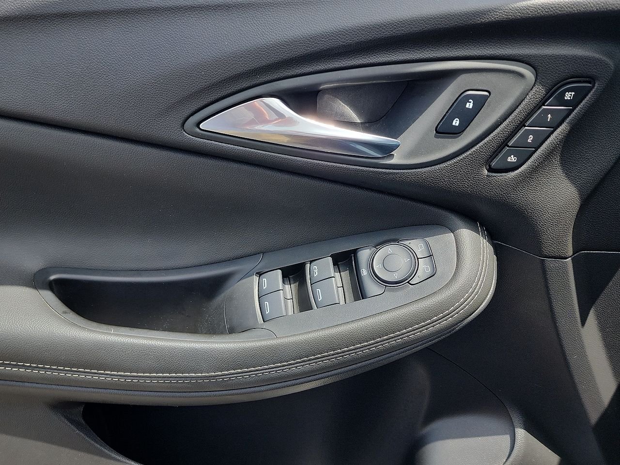 Used 2024 Blue Buick Avenir image 13