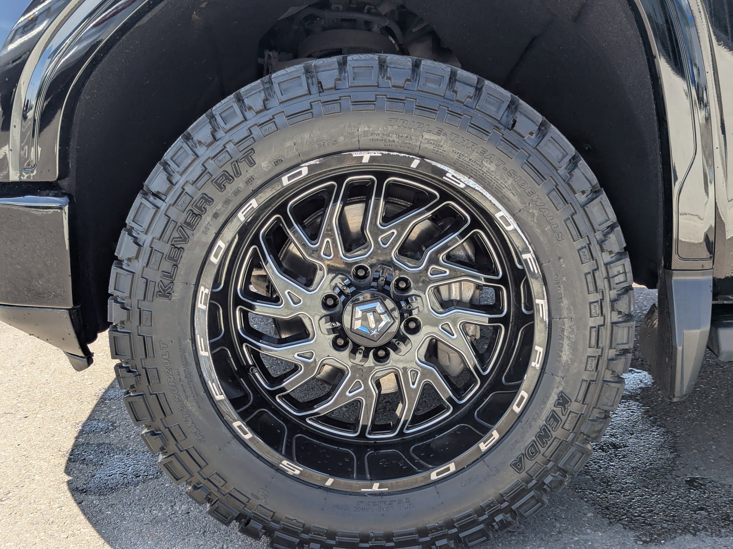 Used 2021 Black GMC Denali image 54