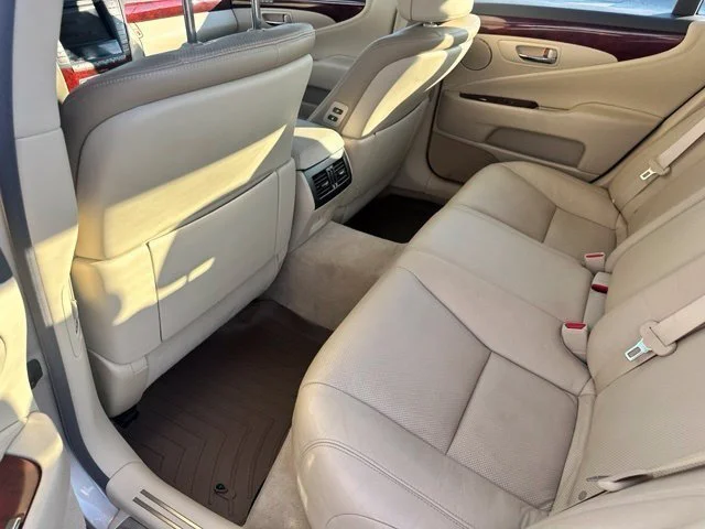 Used 2010 Beige Lexus 460 image 30