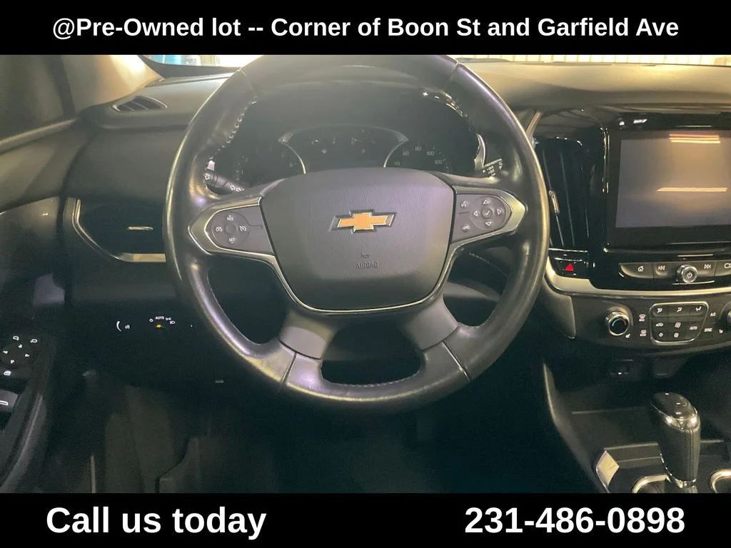 Used 2019 White Chevrolet 3LT image 17