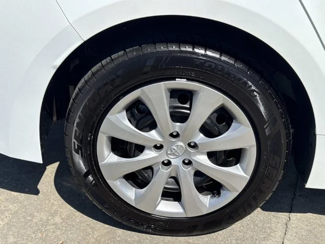 Used 2025 White Toyota LE image 22