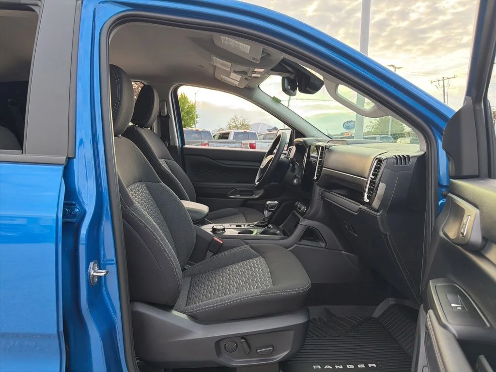 New 2025 Blue Ford XLT image 26