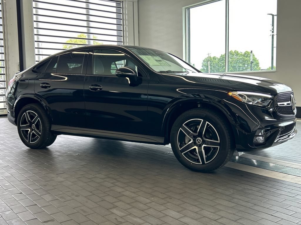 New 2027 Black Mercedes-Benz GLC 300 image 38