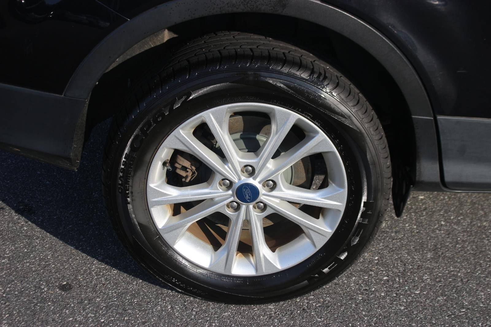 Used 2019 Black Ford S image 31