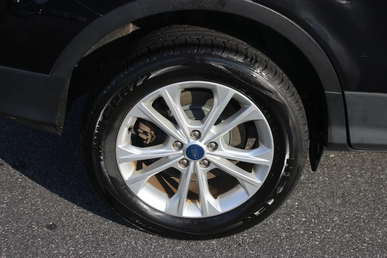 Used 2019 Black Ford S image 31
