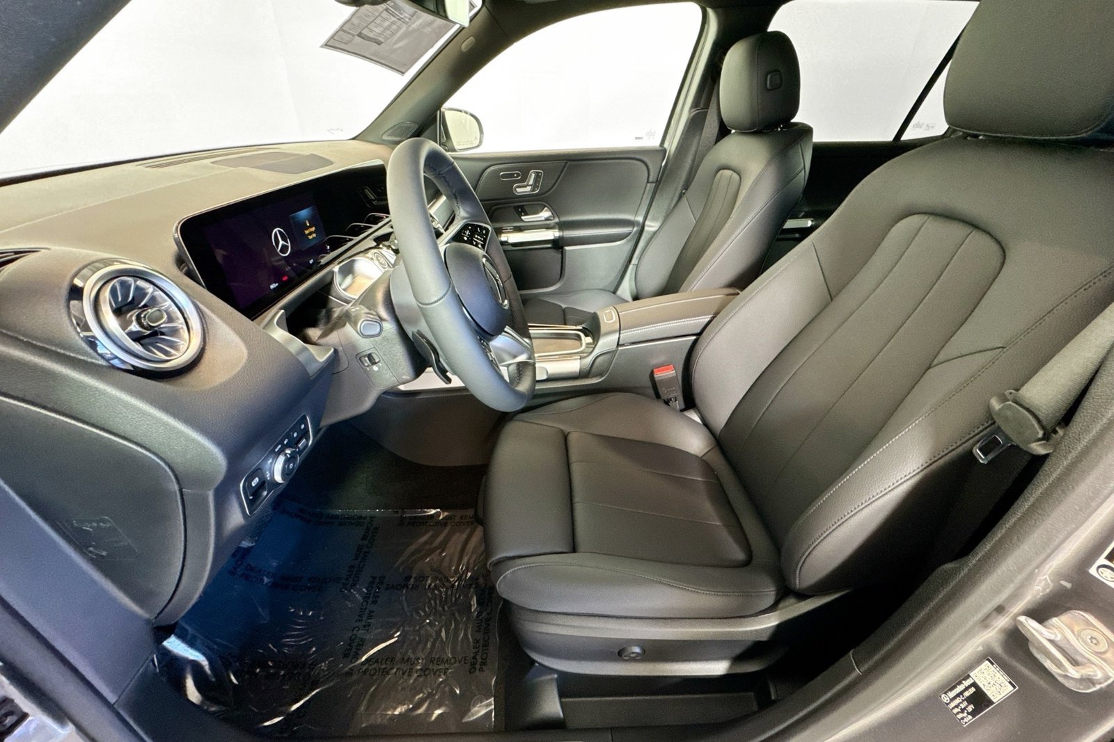 New 2026 Mountain Grey Metallic Mercedes-Benz GLB 250 image 20