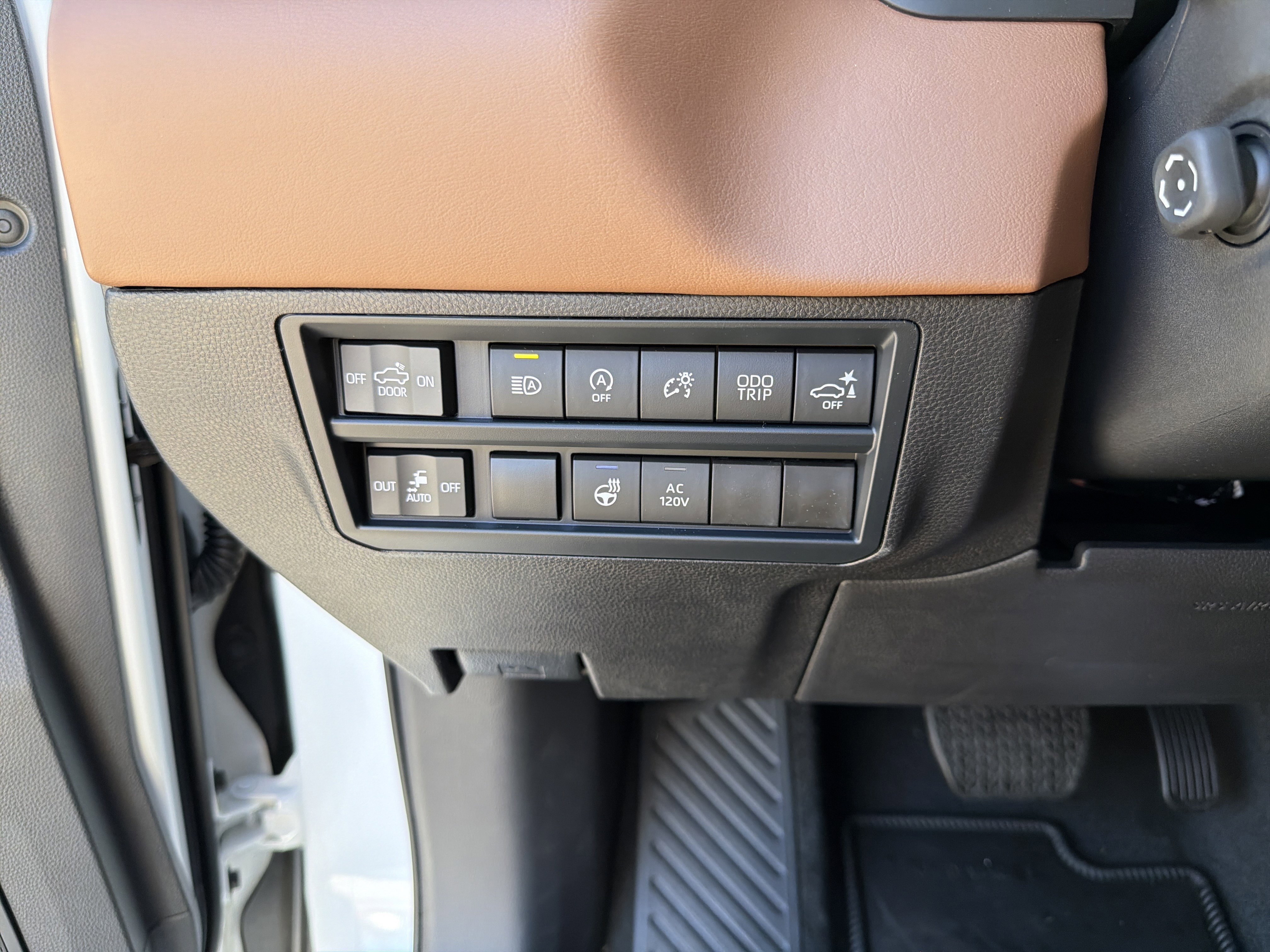 New 2026 Wind Chill Pearl Toyota 1794 Edition image 35