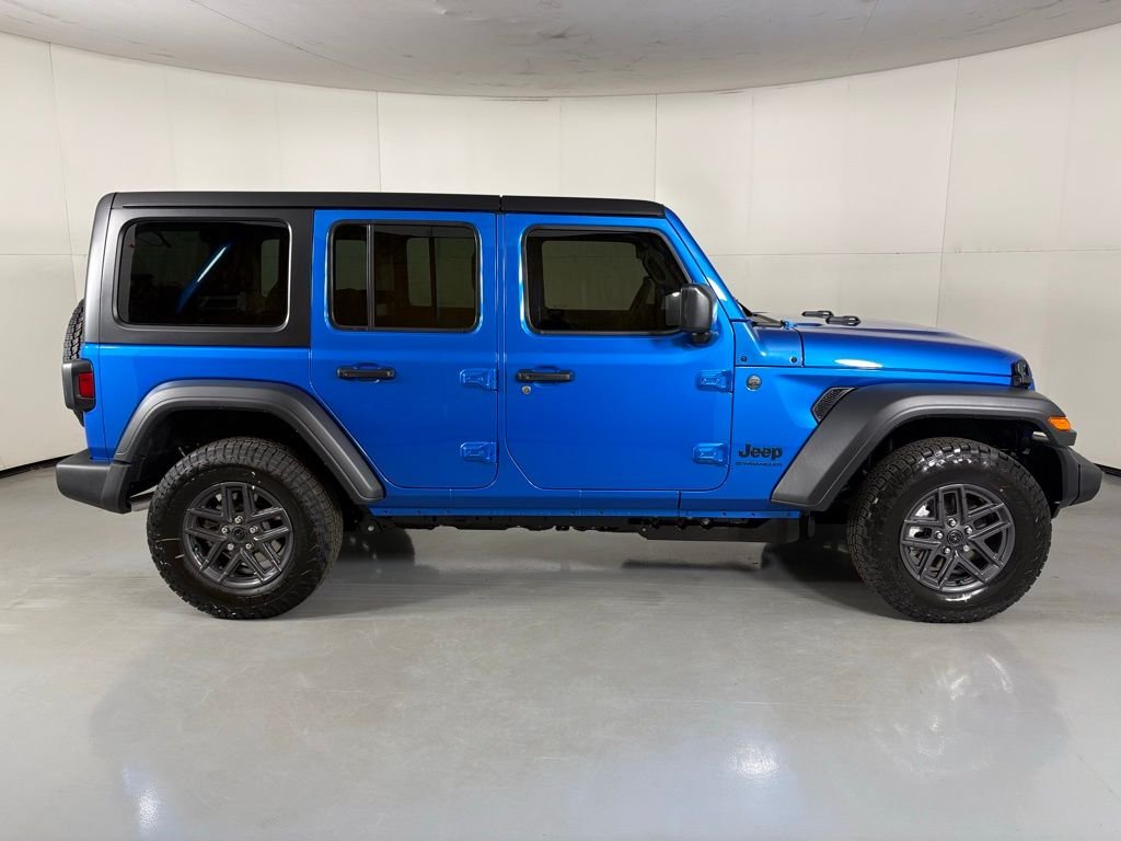 New 2026 Hydro Blue Pearl-Coat Exterior Paint Jeep Sport S image 9