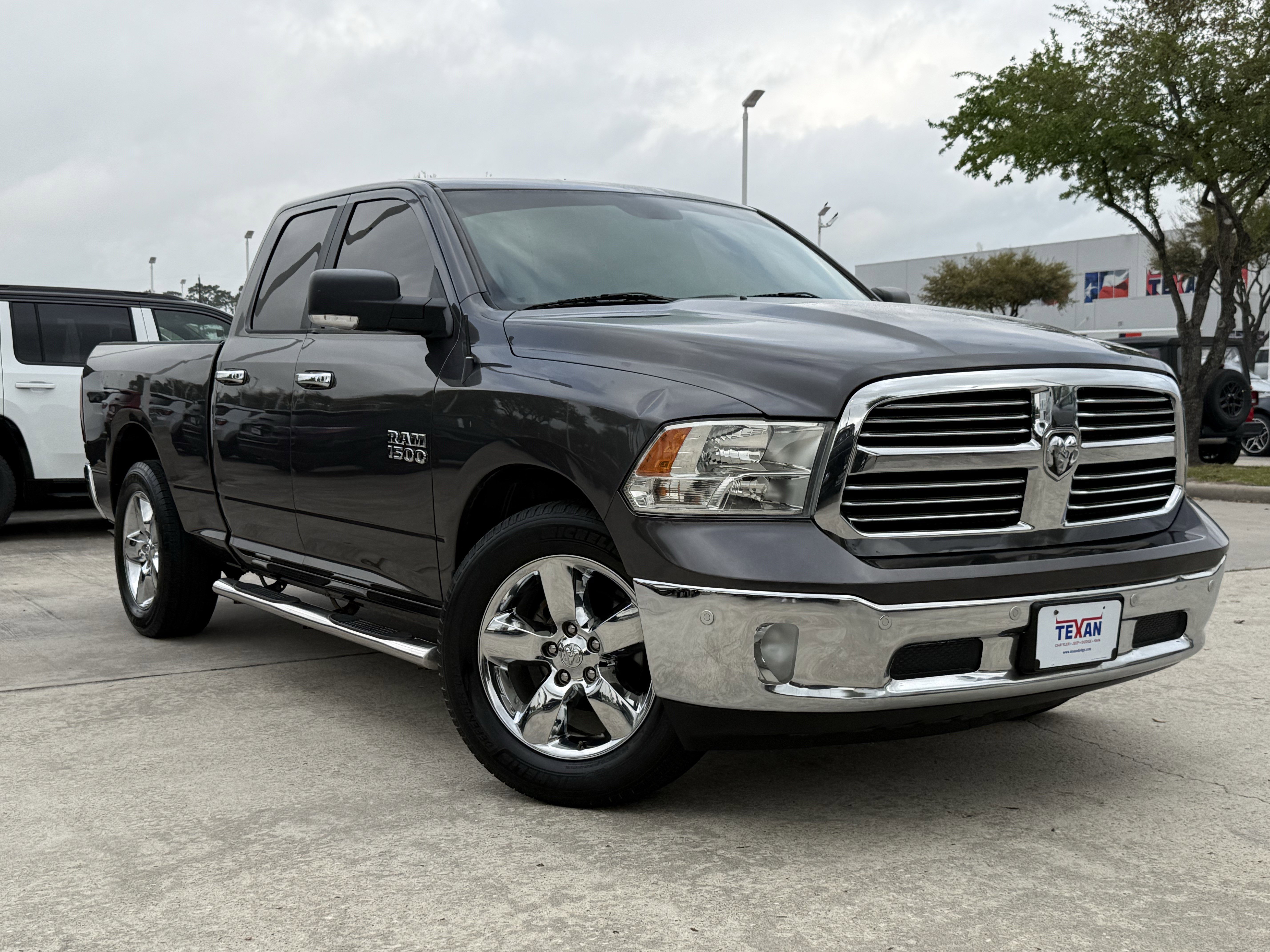 Vehicle Image 2