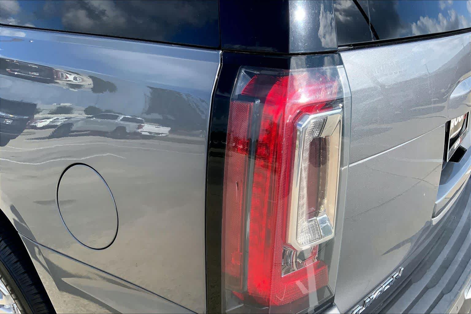 Used 2019 Satin Steel Metallic GMC SLT image 28