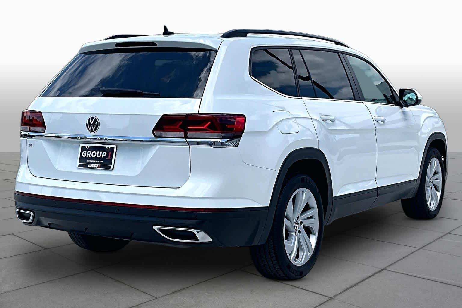 Used 2023 Pure White Volkswagen 2.0T SE w/Technology image 13