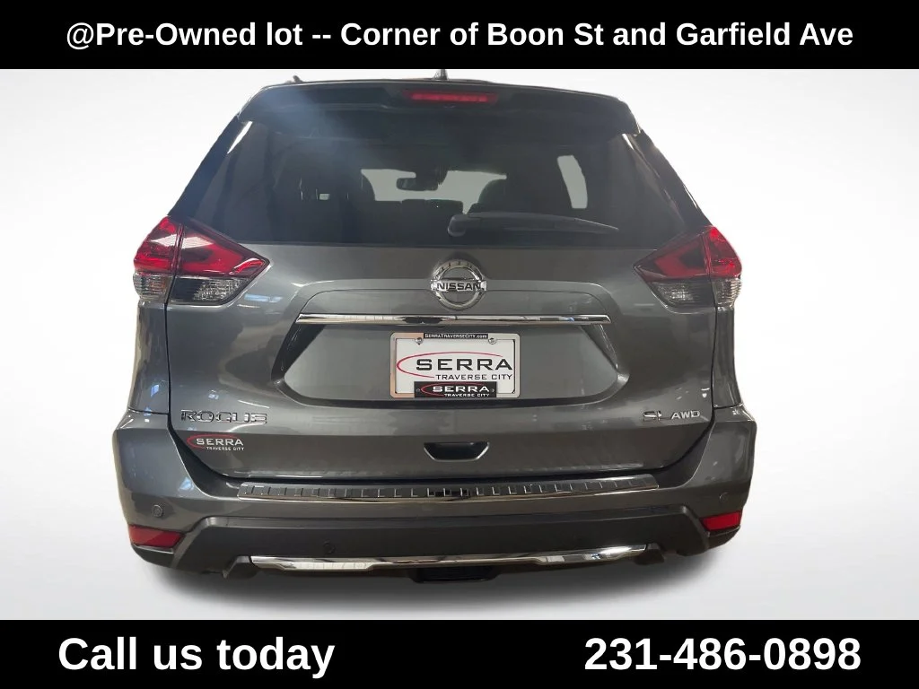 Used 2019 Gray Nissan SL image 4
