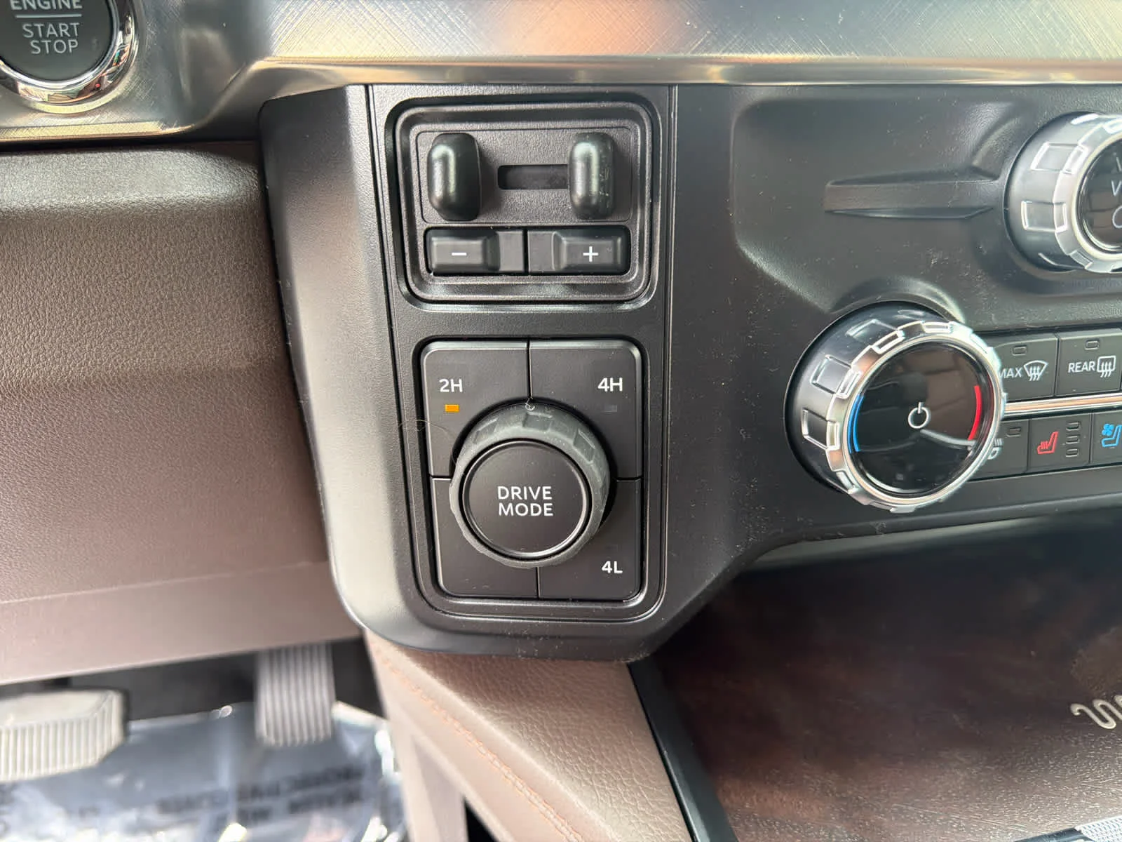New 2026 Glacier Gray Metallic Tri-Coat Ford F-350® King Ranch® image 36