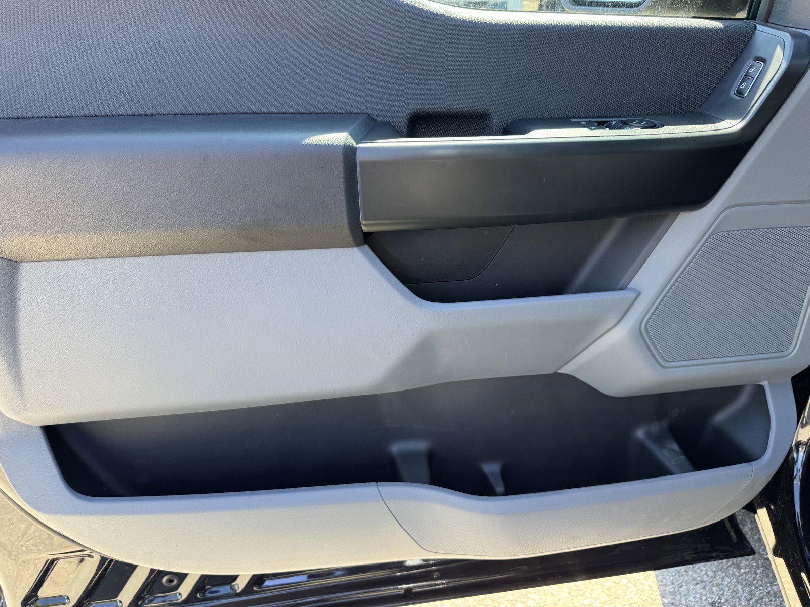 New 2026 Agate Black Metallic Ford XL image 13