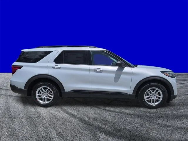 New 2026 Space White Metallic Ford Active image 3