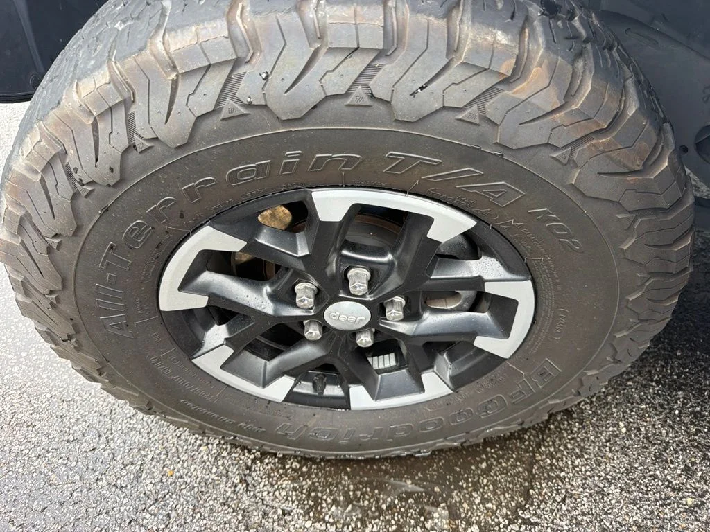 Certified Used 2024 Silver Jeep Rubicon 4xe image 3