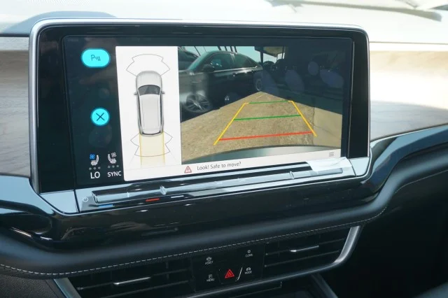 2024 Volkswagen Atlas SE w/Tech - Photo 30