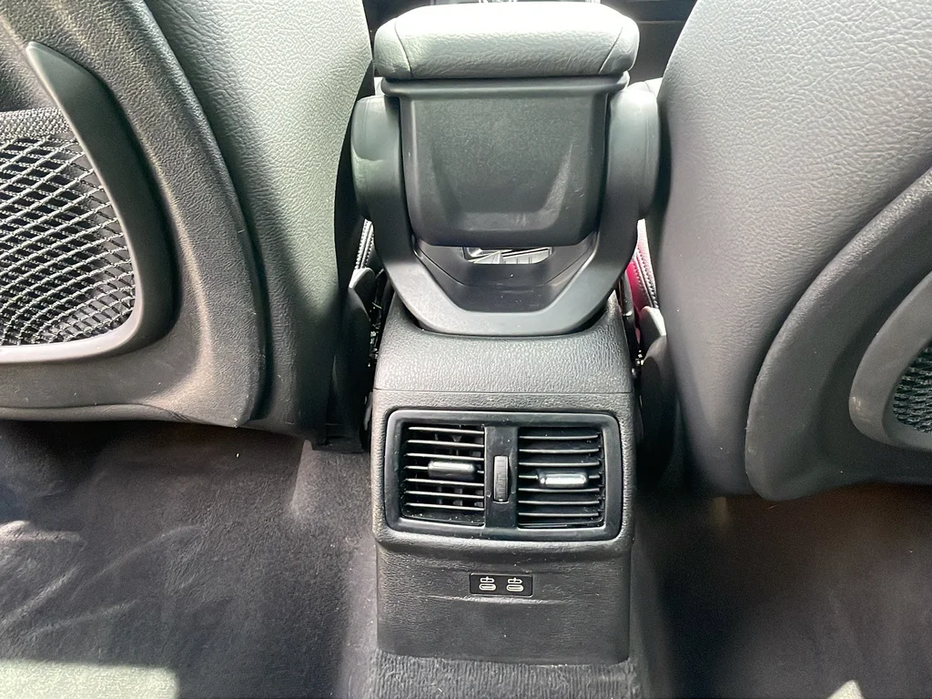 Used 2022 Black BMW xDrive28i image 34