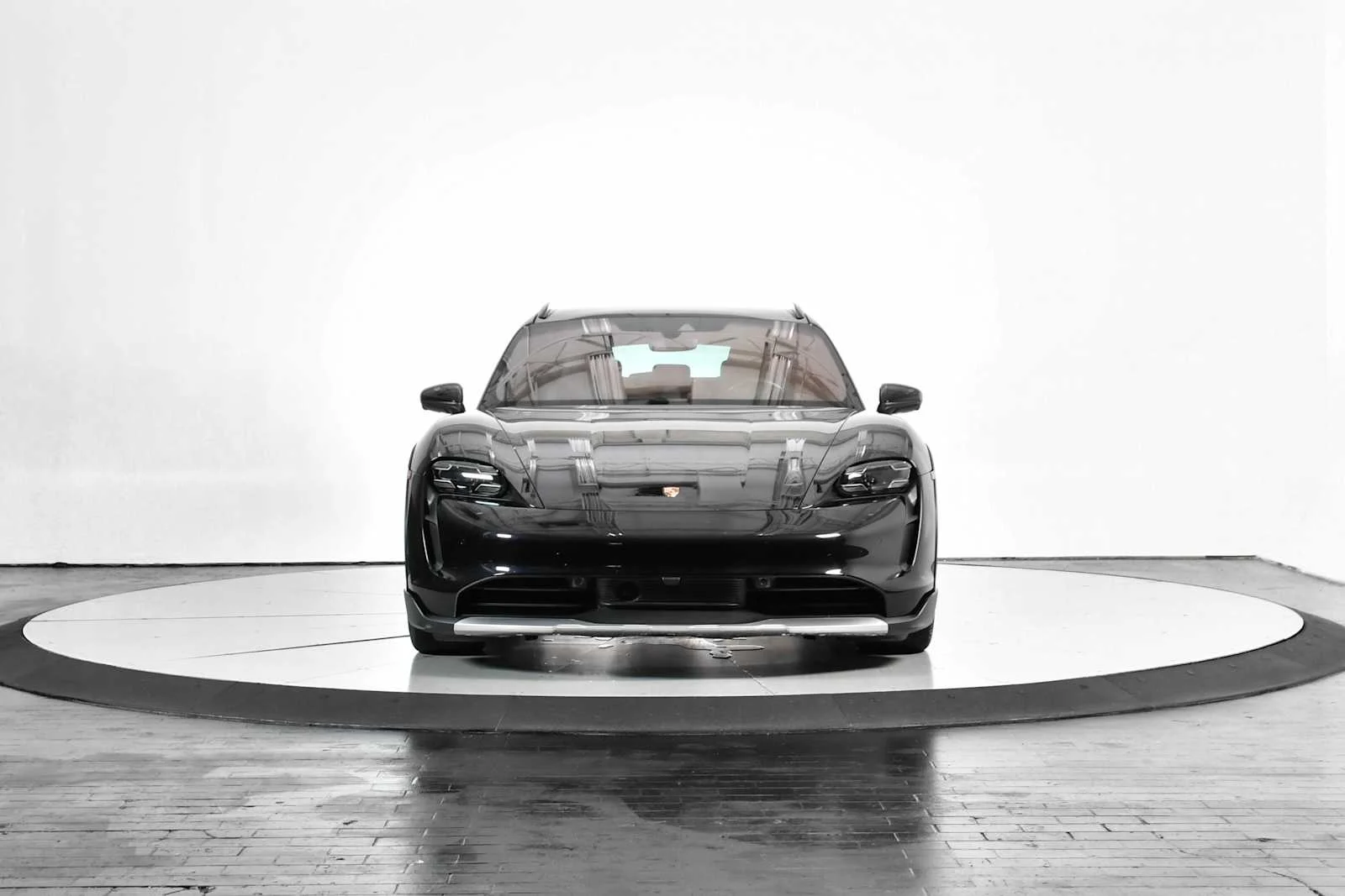 Used 2021 Jet Black Metallic Porsche 4 image 9