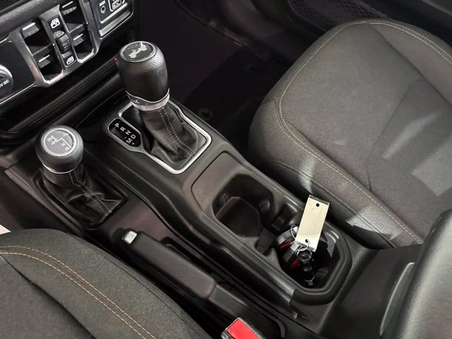 Used 2024 Green Jeep Sport S image 19