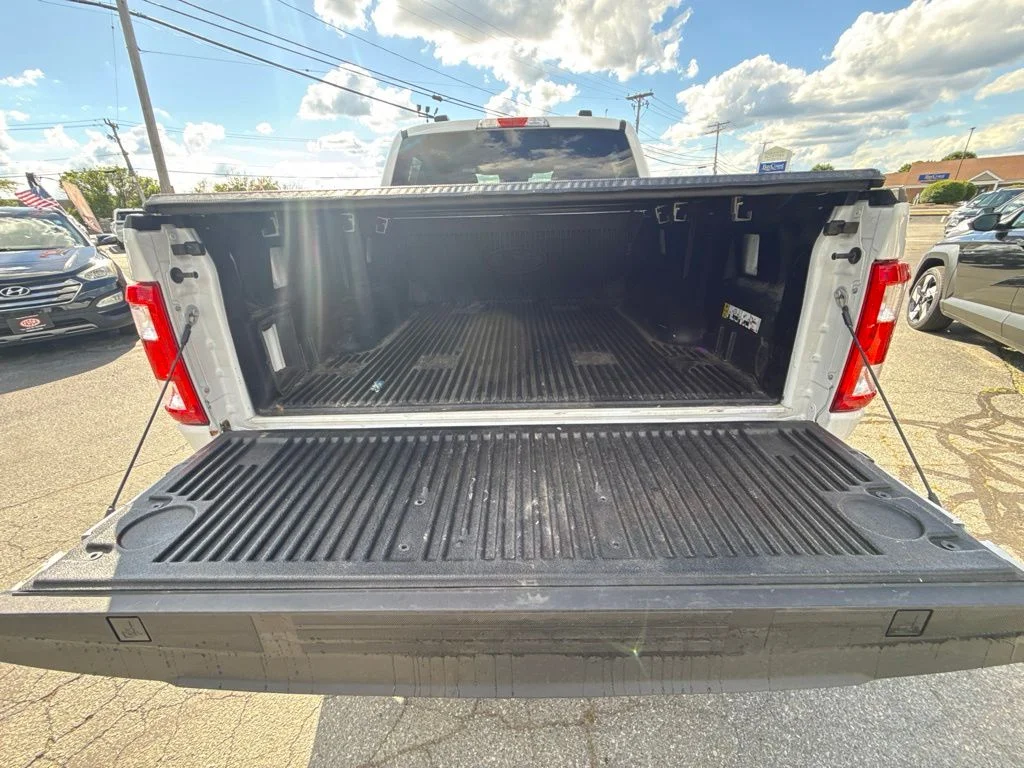 Used 2023 White Ford XL image 9