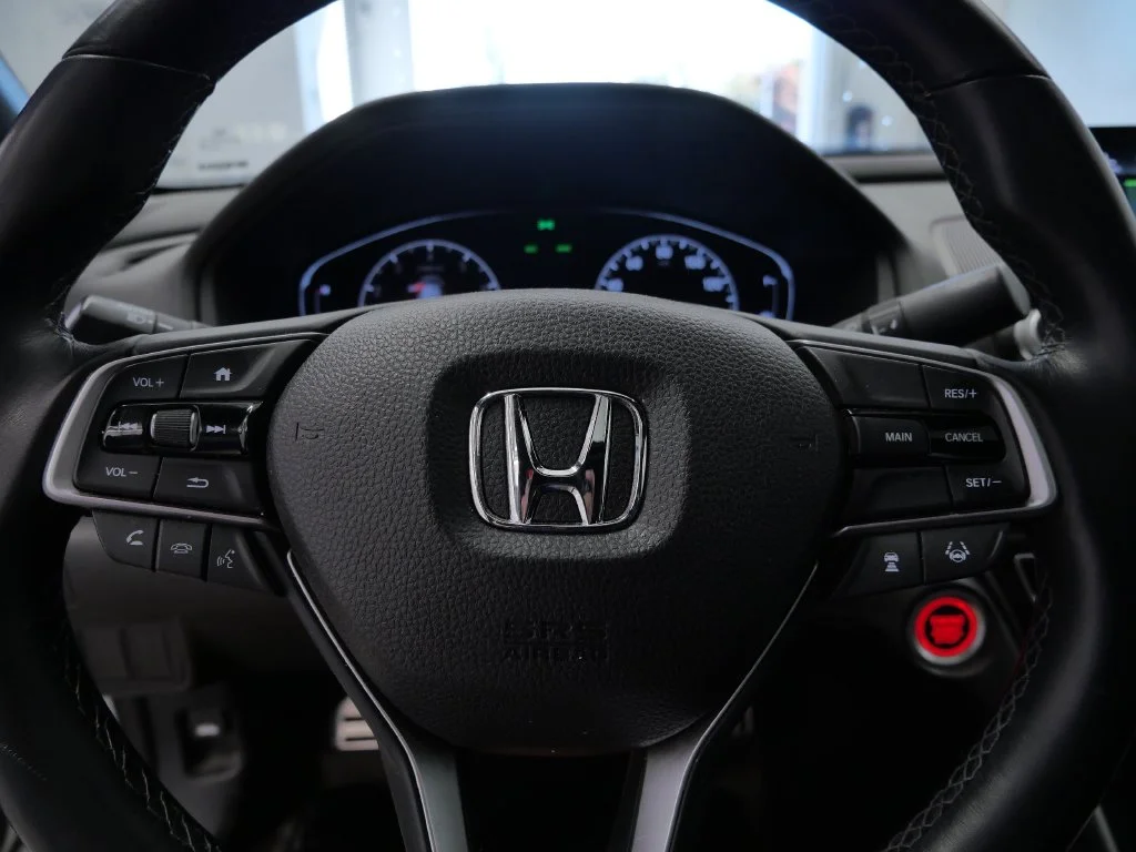 Used 2018 White Honda Sport 2.0T image 22