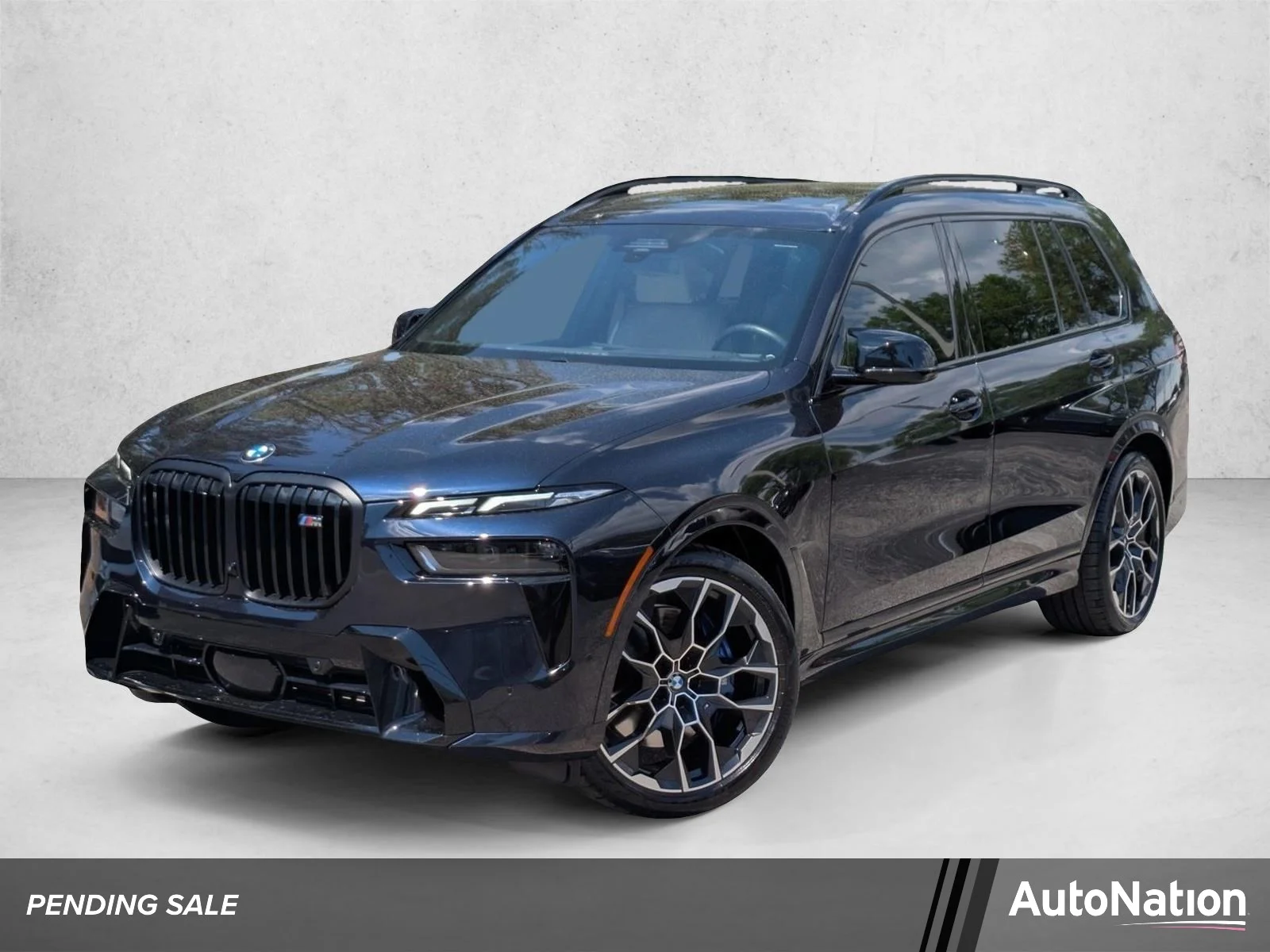 2025 BMW X7 M60i's photo
