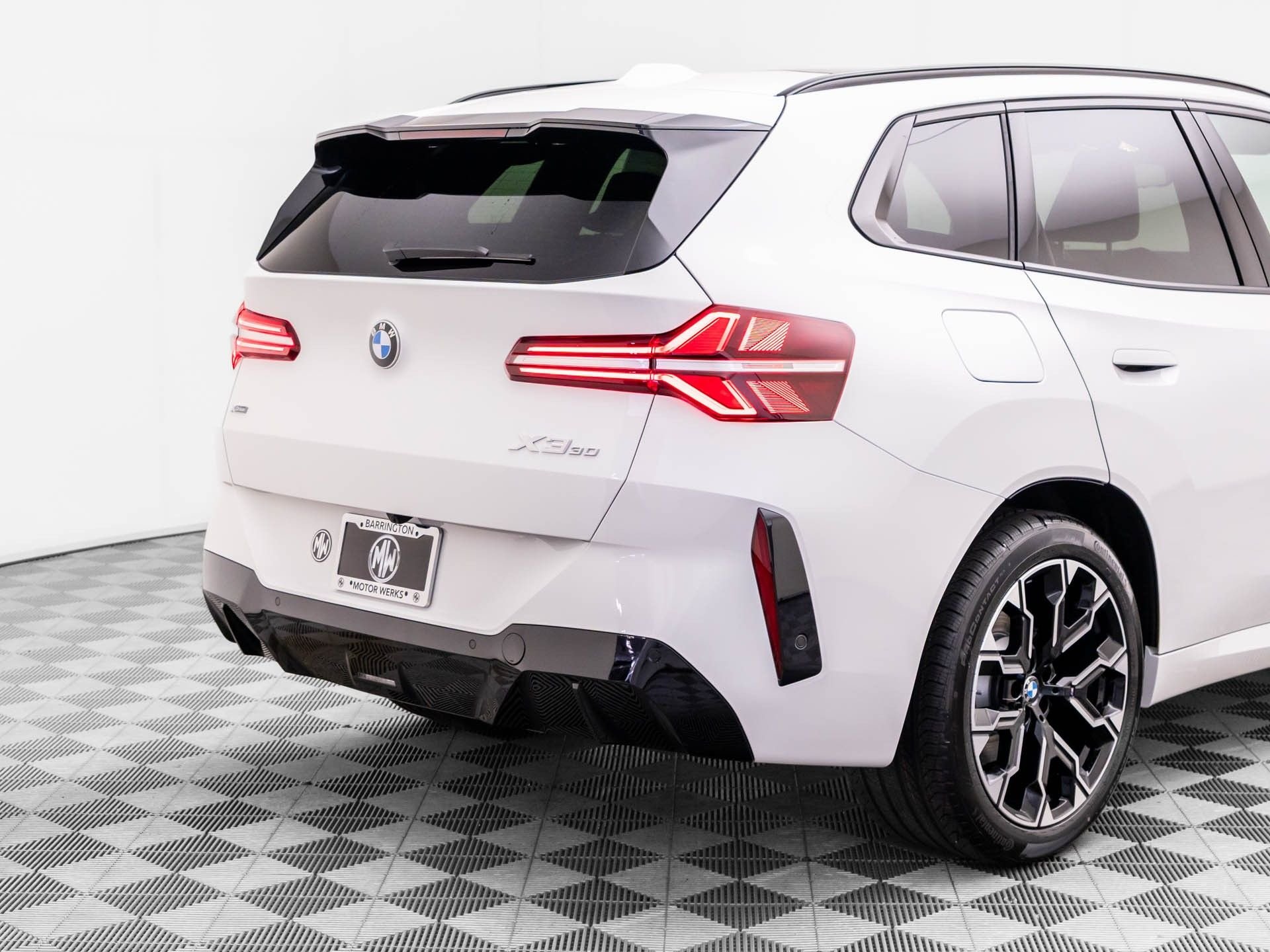 New 2026 Alpine White BMW 30 xDrive image 37