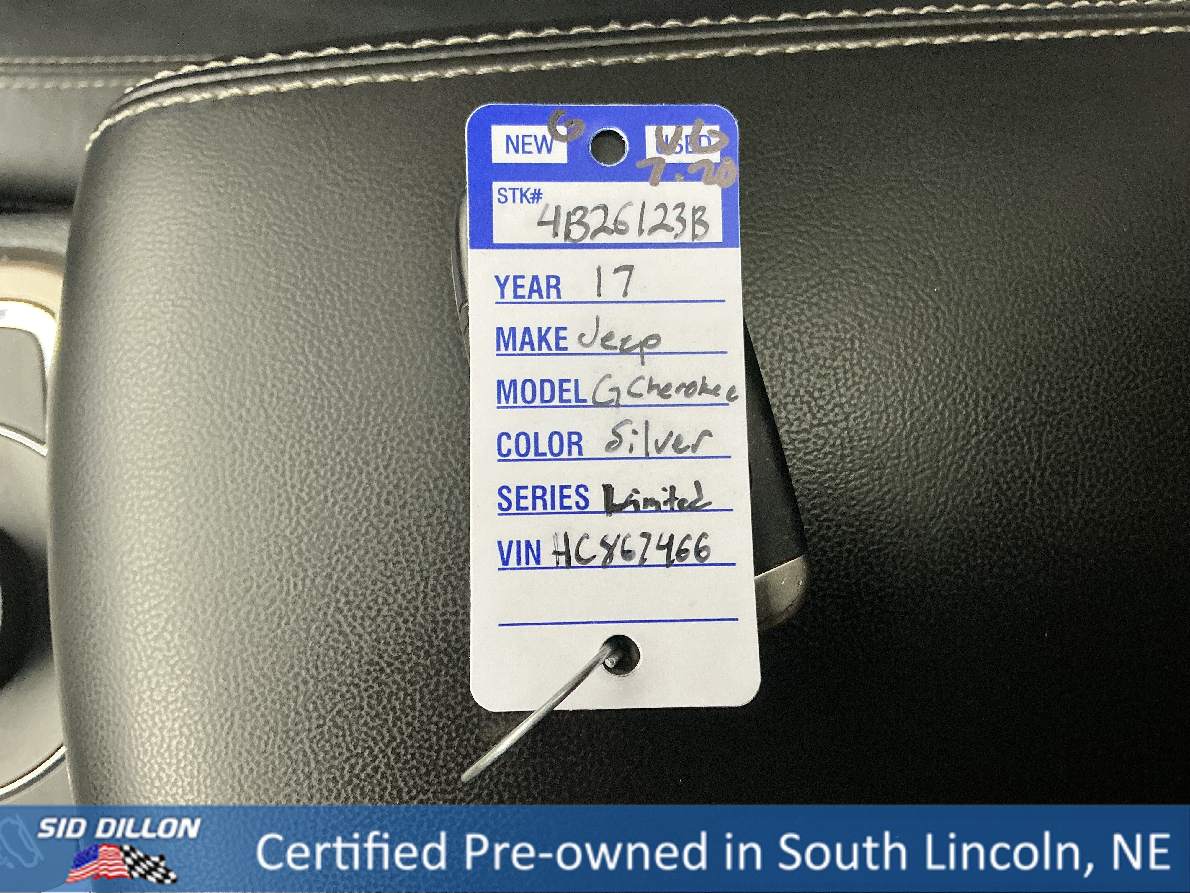 Certified Used 2017 Billet Silver Metallic Clearcoat Jeep Limited image 8