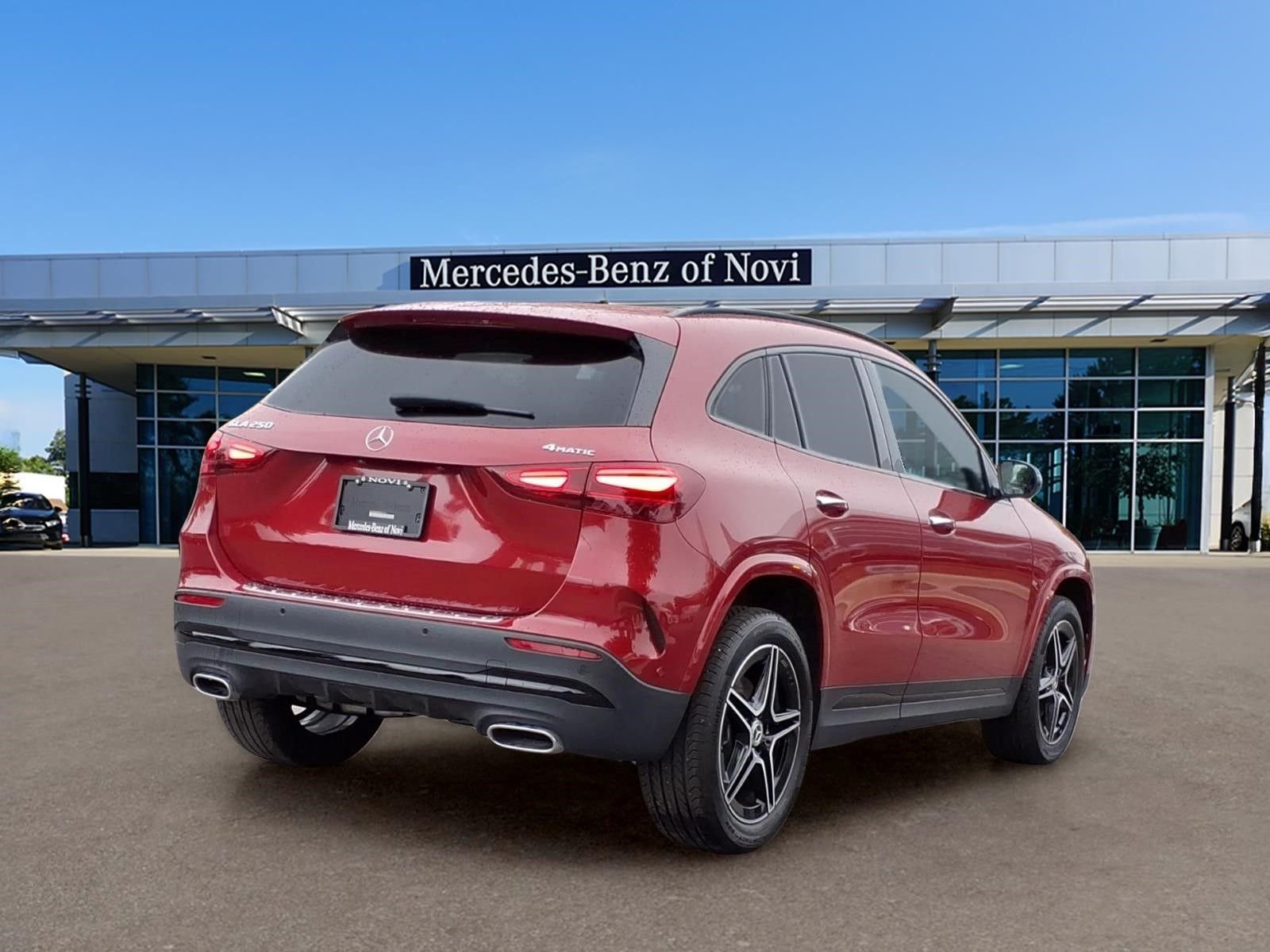 Used 2025 Red Mercedes-Benz GLA 250 image 5