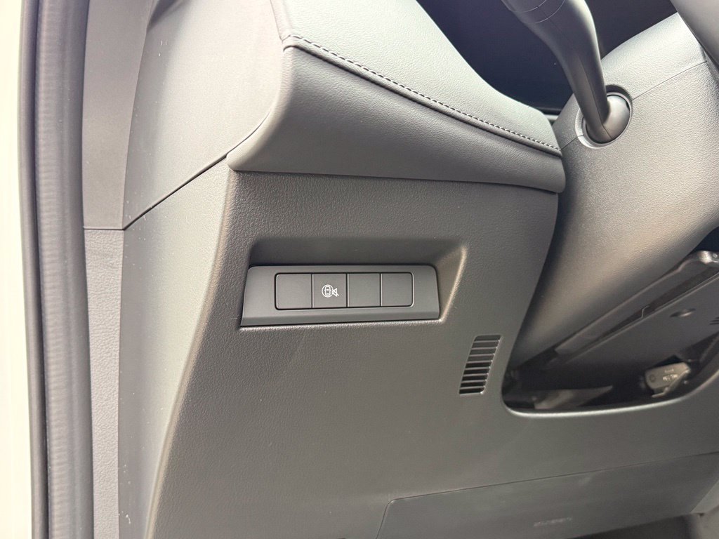 New 2026 White Mazda 2.5 S Select image 26