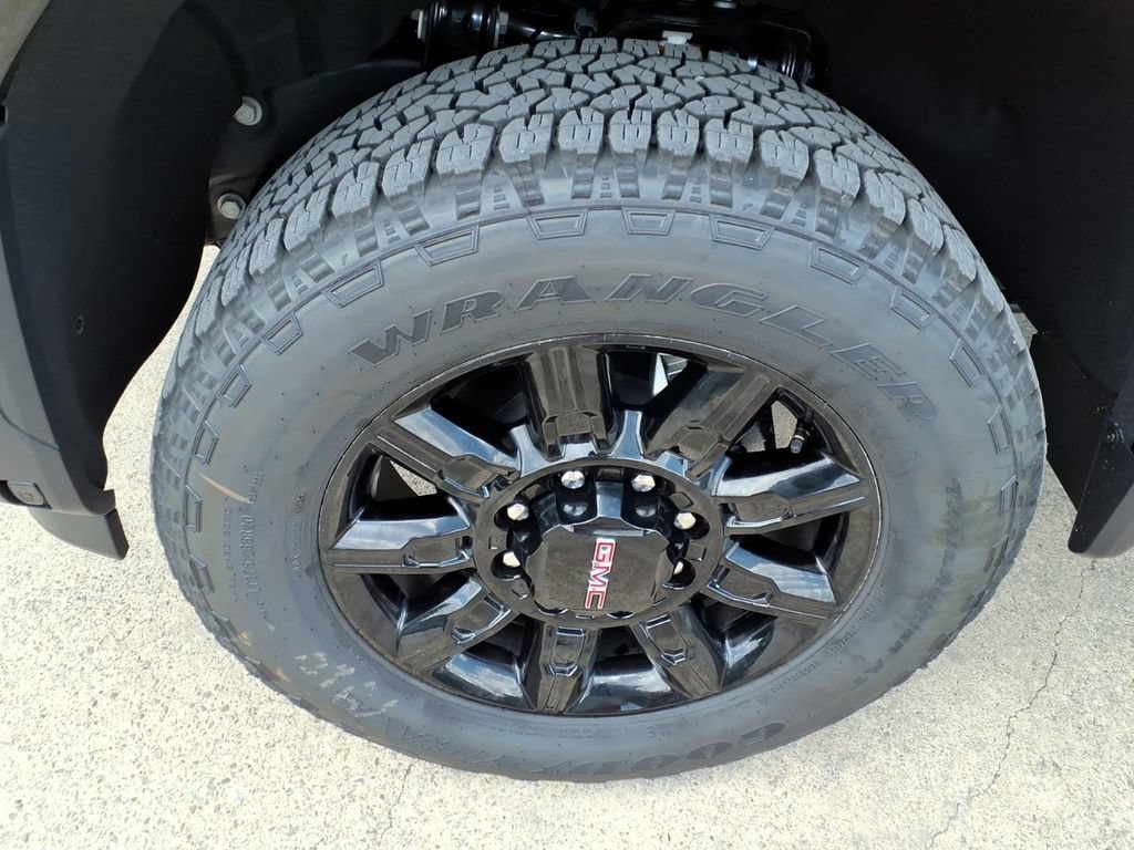 New 2026 Onyx Black GMC AT4 image 10
