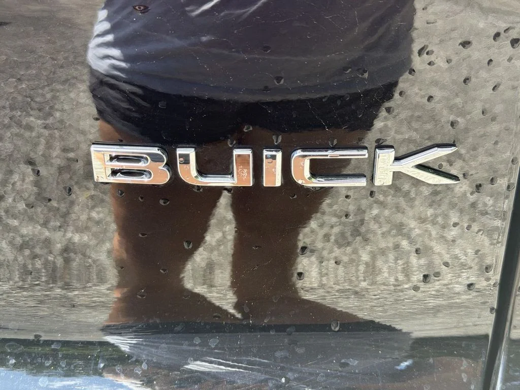 Used 2025 Black Buick Preferred image 33