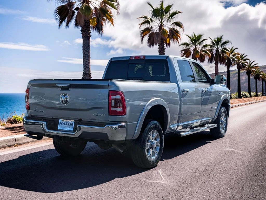 Used 2021 Silver Ram Laramie image 4