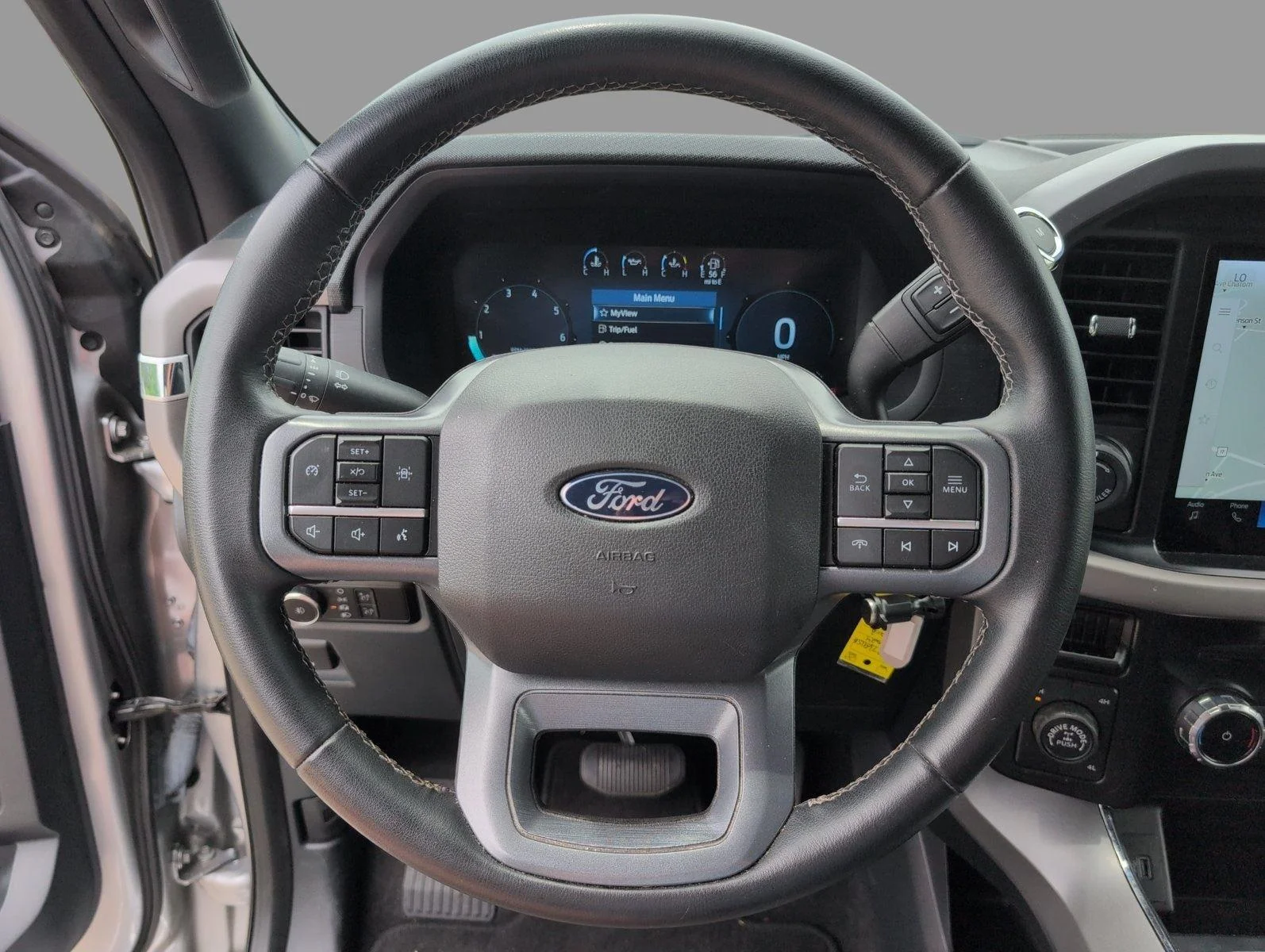 Used 2024 Iconic Silver Ford XLT image 25