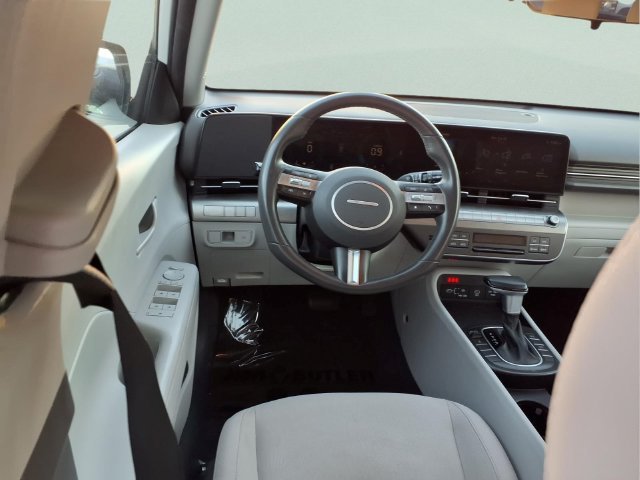 Used 2024  Hyundai SEL image 4
